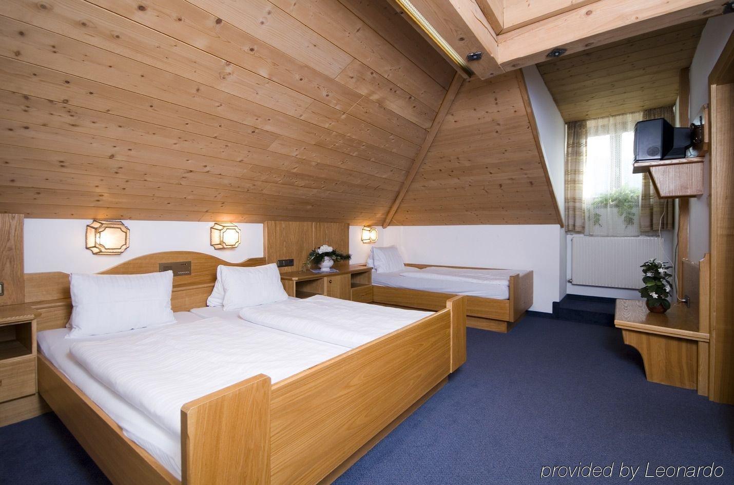 Hotel Altpradl Инсбрук Екстериор снимка